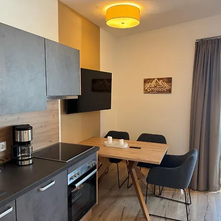 Lungau Living Appartements - Penthouse 아파트 상트미카엘임룽가우